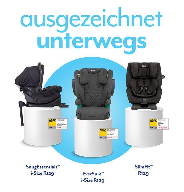 Graco SnugEssentials i-Size R129, EverSure i-Size R129 und SlimFit R129 Autositze auf einem weißen Sockel mit ADAC-Abzeichen.